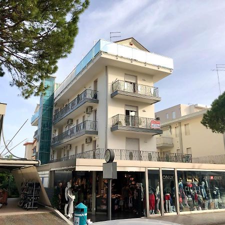 Appartamenti Cristina Carraro Immobiliare - Family Apartments Τζεσόλο Λίντο Εξωτερικό φωτογραφία