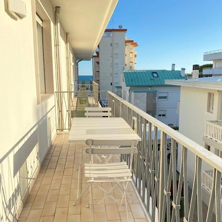 Appartamenti Cristina Carraro Immobiliare - Family Apartments Τζεσόλο Λίντο Εξωτερικό φωτογραφία