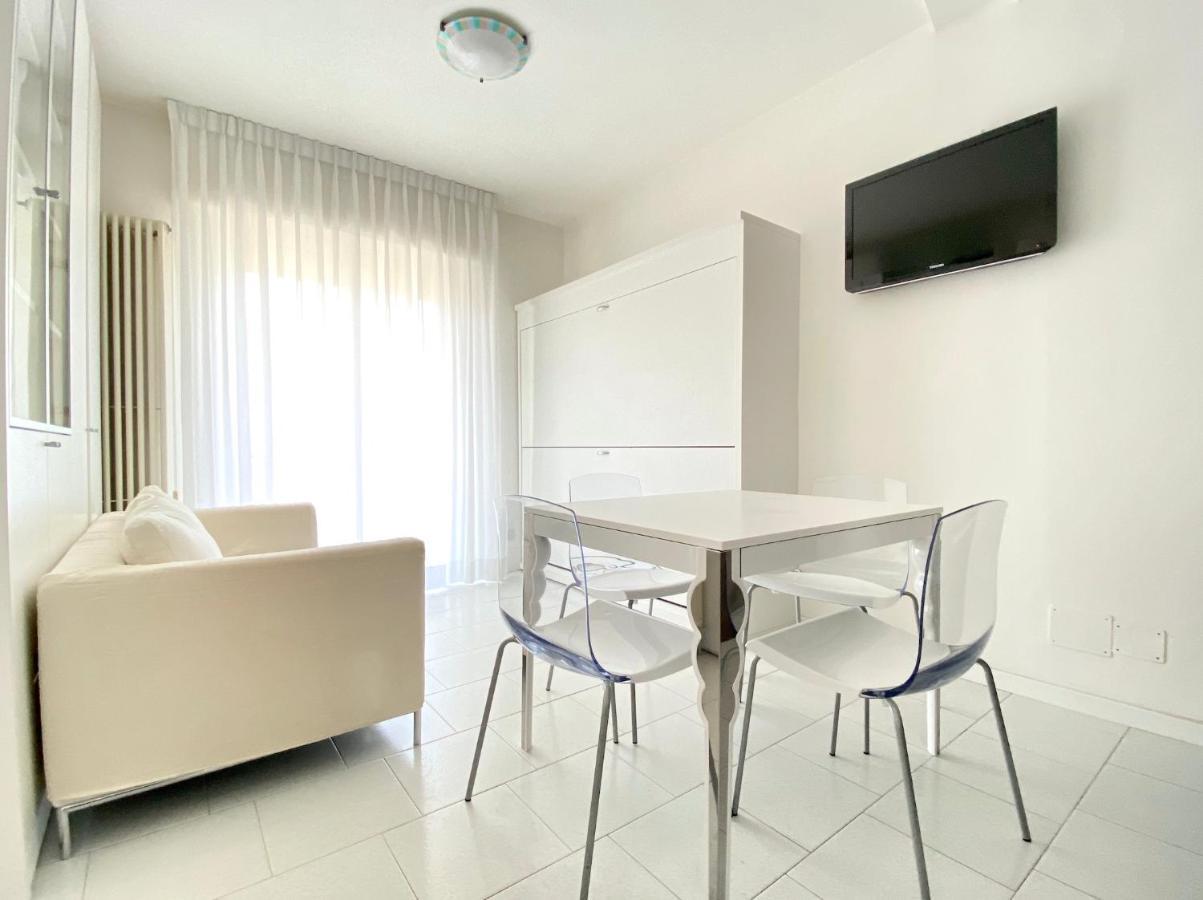 Appartamenti Cristina Carraro Immobiliare - Family Apartments Τζεσόλο Λίντο Εξωτερικό φωτογραφία